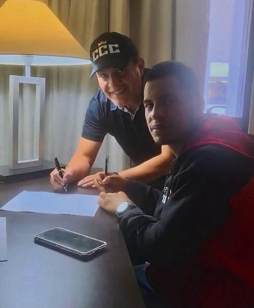 ¡TÍTULO DEL MUNDO Y CAMBIO DE EQUIPO! 🥊

Se confirma el vínculo y renovación entre la empresa 🇲🇽, Producciones Deportivas y el campeón mundial del peso mínimosca, Carlos Cañizales 🇻🇪

👀 ¿Qué opinas?