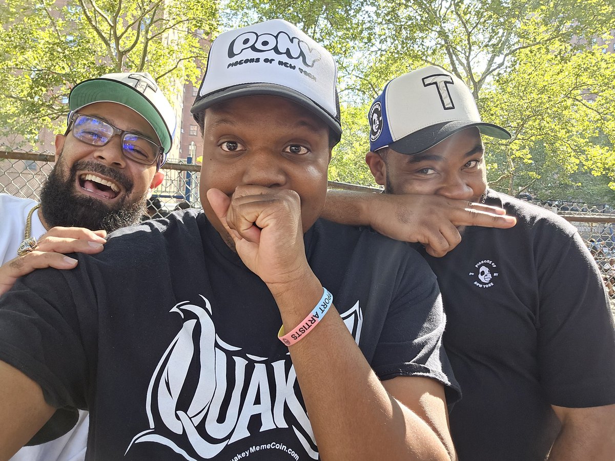 Day 2 ShowboatclassicBball is today
Pull up on <a href="/BeamerBntlyBenz/">🎥BeamerBoi🔺🛸BeefStewRadio Gen11SpacePass</a> 

THE BOYS ARE BACK IN TOWN 🐦🗽