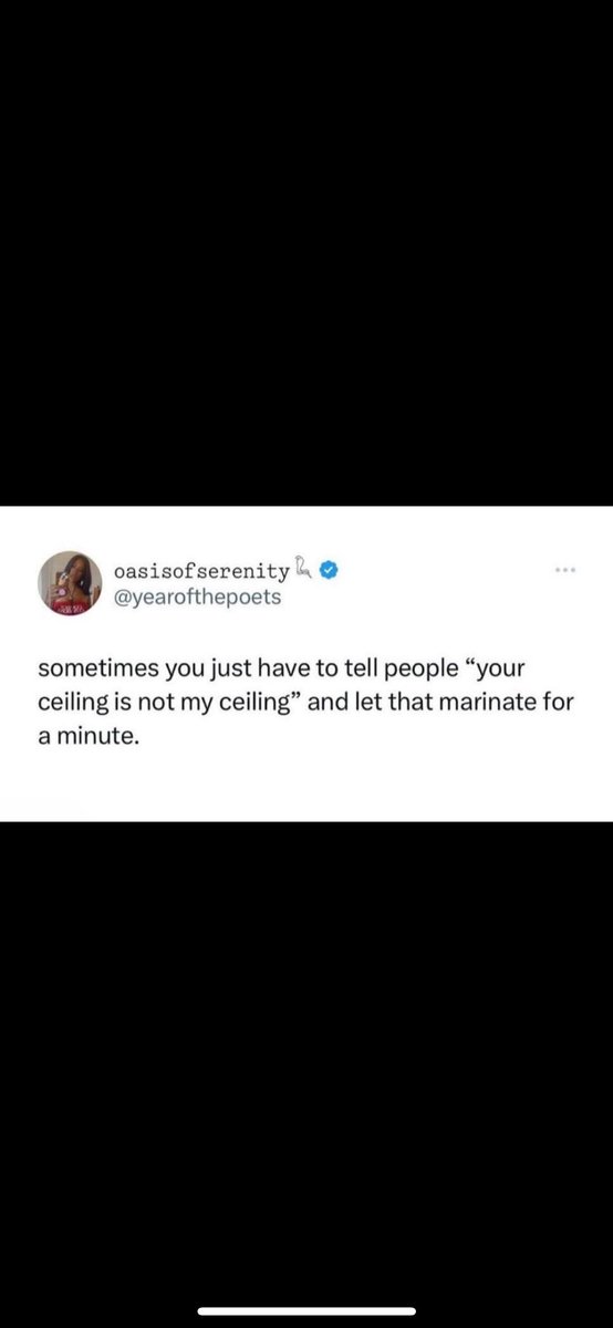 kellithrya's tweet image. No ceilings when you’re a @machinegunkelly fan