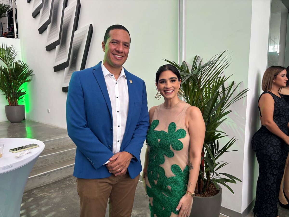 RPublicoPanama's tweet photo. Ayer nuestro jefe de Asesoría Legal, Licdo. Javier Cortez, representó a la institución en el evento “Rumbo a los 100 de San Francisco” en el Centro Espacio Arte, presidido por la H.S. @serenavamvas.

Agradecemos la invitación a esta significativa celebración. #SanFrancisco100 https://t.co/NiX5me7St1