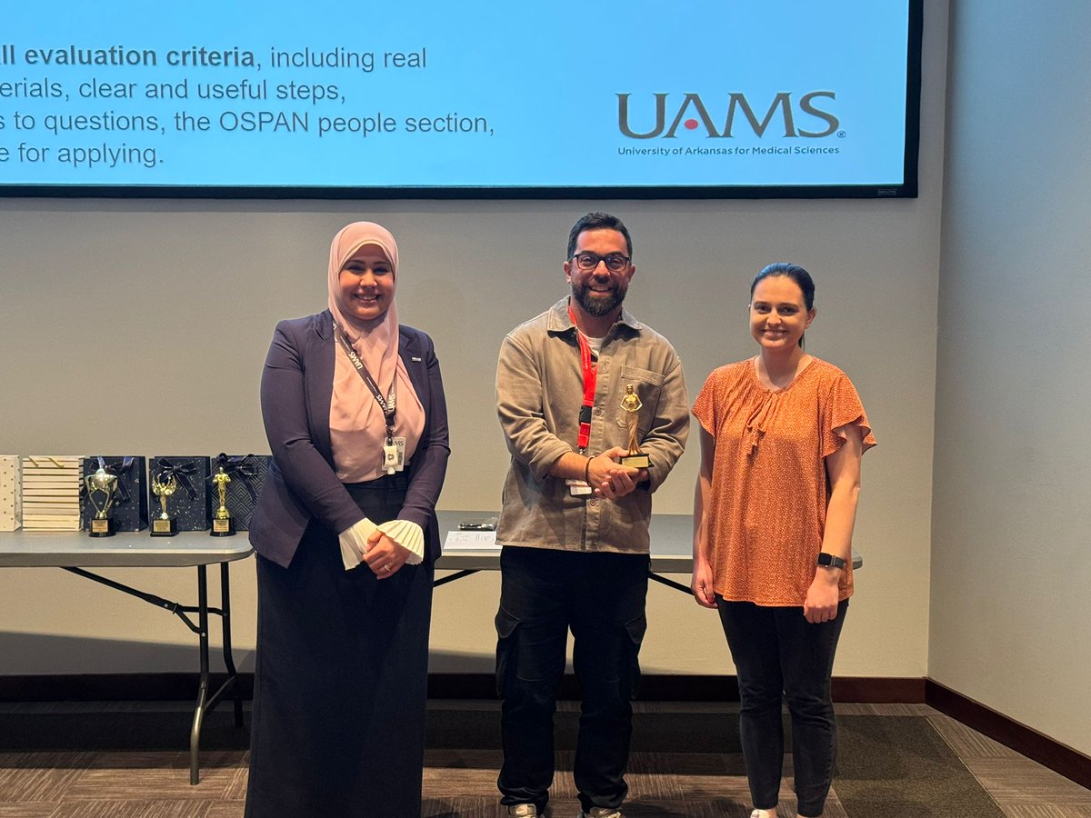 UAMSGSA's tweet photo. The Best Workshop Award 🎉 for our F31 Pre-doctoral Fellowship Workshop!

A huge shout-out to our outstanding speakers, Dr. Delgado-Calle and Hayley, for their invaluable contributions and dedication to helping our students succeed.
#GSA #F31Workshop #BestWorkshopAward https://t.co/kiHhNcJlpp