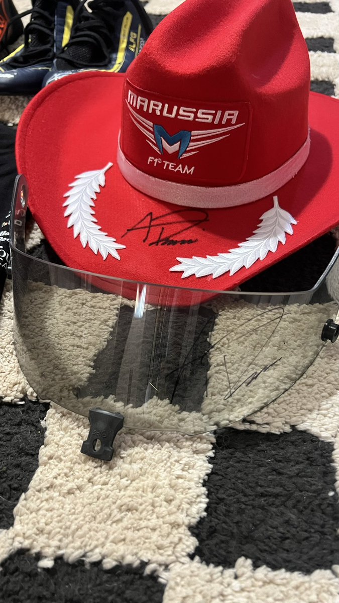 NJIndy5002021's tweet image. Figured I would share my wife’s current @AlexanderRossi collection. Collection consists of race worn gloves, boots, and nomex. Can’t forget the boots Rossi wore during the Java House commercial. #IndyCar #edcarpenter #javahouse