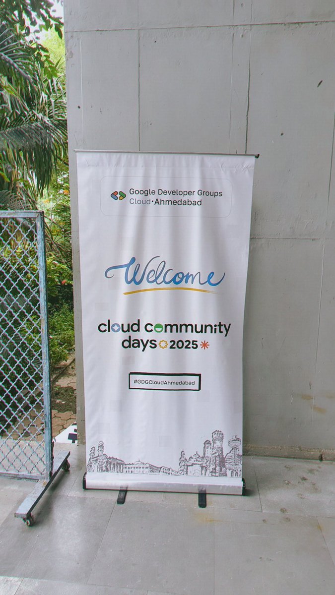 HarshvardhanRaw's tweet image. ✅ GDG Ahmedabad Cloud Community Day! 2025
Literally an amazing day filled with:  
• Inspiring talks 💬  
• Meeting brilliant minds 🤝  
•Fresh ideas &amp;amp; motivation 🚀  
Grateful to be part of such an incredible developer community ❤️  
#GCCDAhm25 #GDGCloudAhm