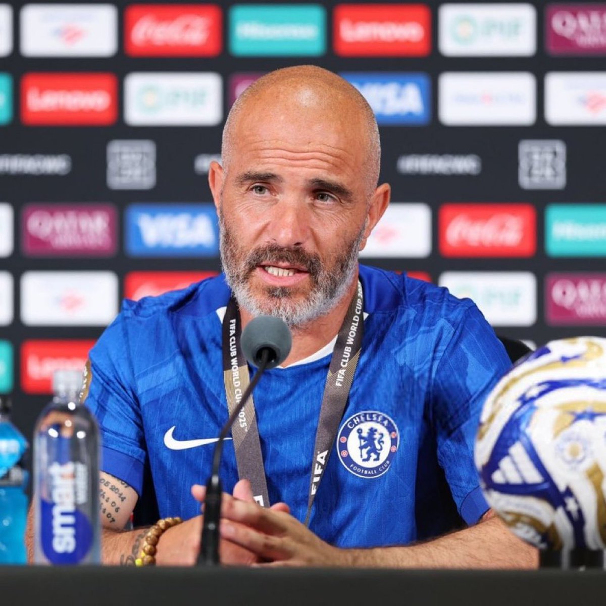 ReportistaFC's tweet photo. 🚨| Enzo Maresca ahead of the new season:

🎙️“We’re not favorites yet, but this time, we go for everything.”

(@ChelseaTV) https://t.co/sjzNHAVaW0