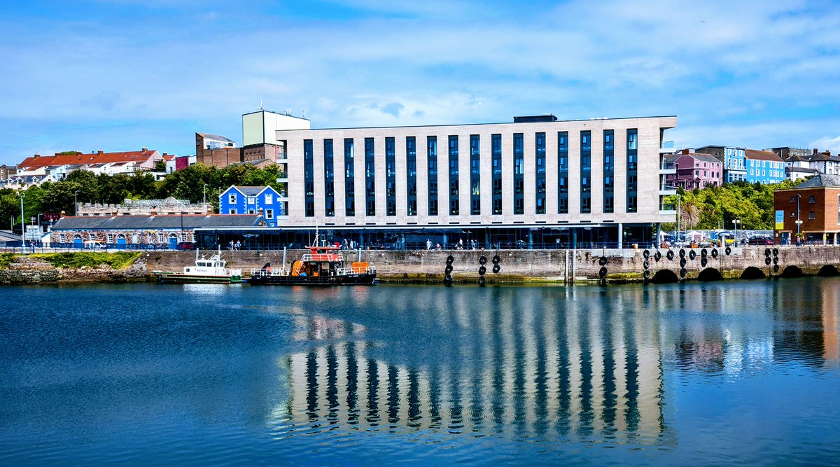 MartinJonesNAEA's tweet photo. Had a lovely time down @milfordwfront  for the #WaterfrontWeekender now having a cuppa the other side with @Jinxxy @TyHotels Milford Haven looks good 🙌🏴󠁧󠁢󠁷󠁬󠁳󠁿☀️ @milfordmarina is class 🏴󠁧󠁢󠁷󠁬󠁳󠁿☀️🙌 https://t.co/wE7io8Se2R