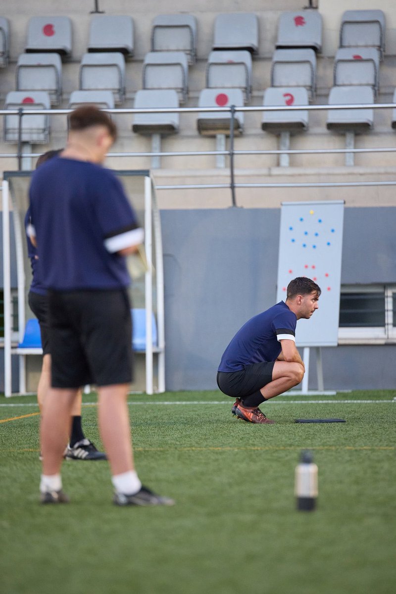 La constancia es el lenguaje silencioso de quienes saben que el tiempo pone todo en su lugar.

Temporada 2025-2026.

🔵🔴
