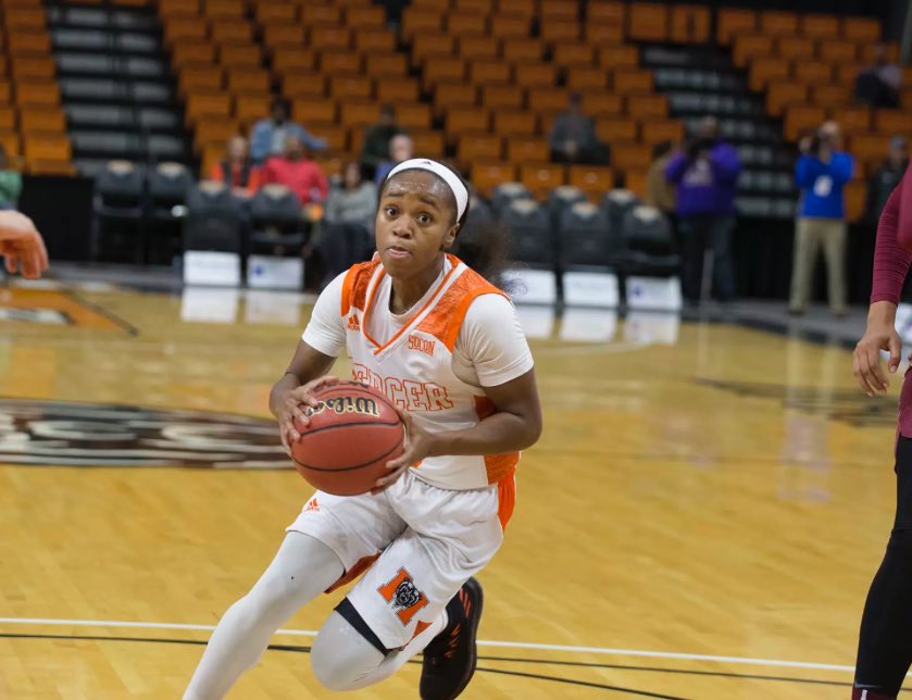 EPEDtogether's tweet image. Happy Birthday to ⁦@_KeondriaC0⁩ Keke Calloway. Still living her dream playing professional basketball. Love ya Keondria ❤️