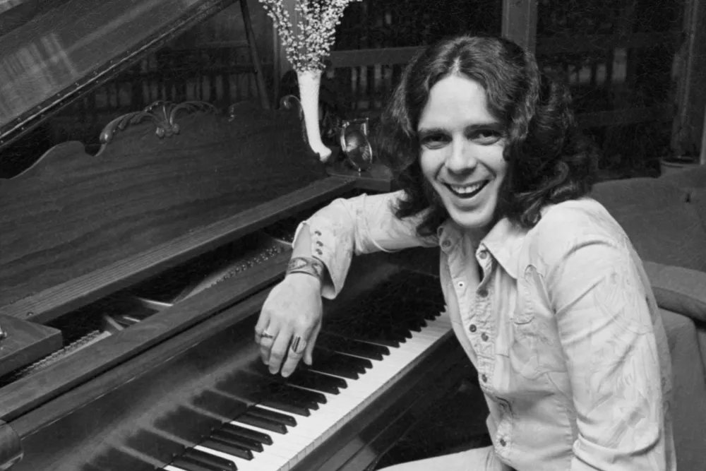 Variety's tweet photo. Bobby Whitlock, the keyboard player and vocalist who co-founded Derek and the Dominos with Eric Clapton and played on classic albums like George Harrison‘s “All Things Must Pass,” died Sunday at age 77. https://t.co/5fhirKA82E https://t.co/deO301A8So
