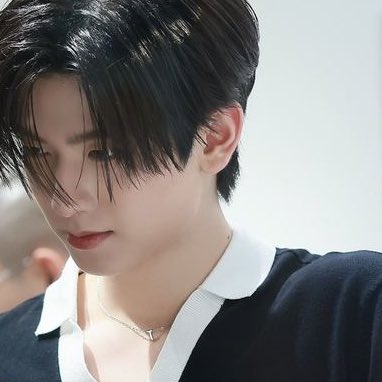 ଘ(✚*. .) dwy era!! tweet media