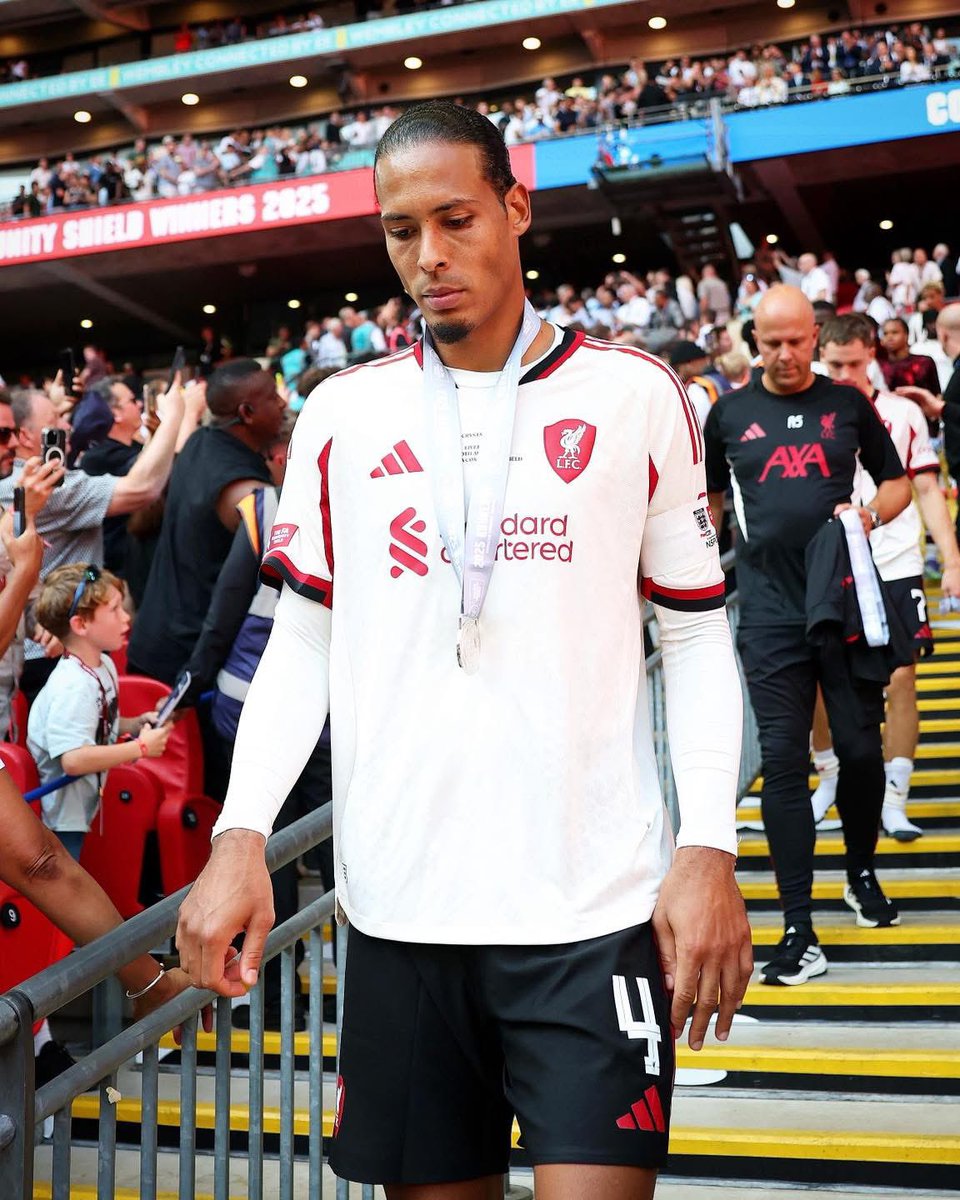 Van Dijk tells Talksport: “WE NEED A NEW STRIKER”.👀