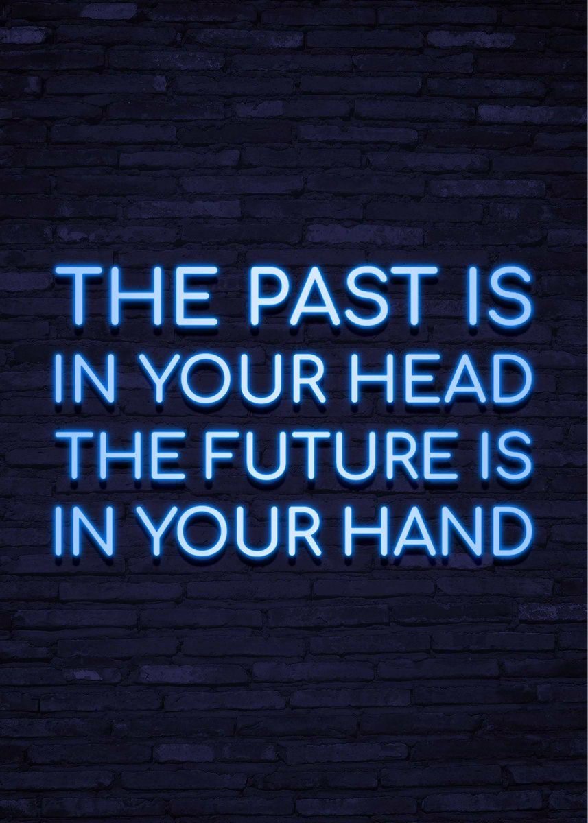 MsMSegars's tweet image. The past teaches, but the future holds your power. 💪 Embrace change and take a bold step forward! Every day is a new shot at crafting your dream life. ✨ #MotivationMonday #FutureInYourHands