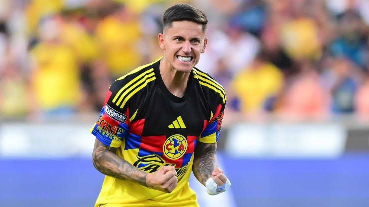 LopezOlvera's tweet photo. 🚨 ALERTA 🦅 AMÉRICA 🚨

Brian Rodríguez se quedará en el conjunto azulcrema. 🔥

El 🇺🇾 ha decidido y su renovación será el siguiente paso 😍

Jugador y club están en la misma sintonía https://t.co/3IJSegAN3b