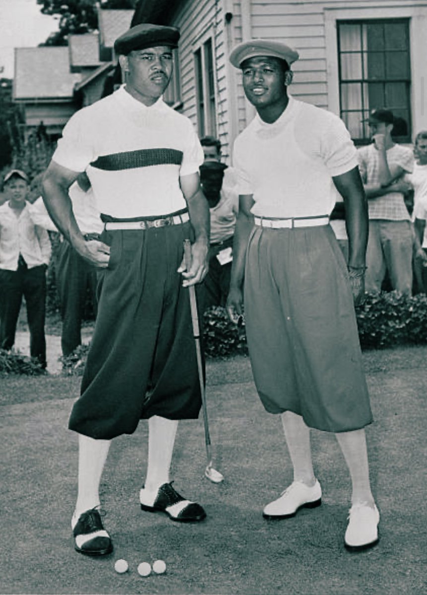 Only two people as cool at Joe Louis and Ray Robinson could get away with type of clobber!!!