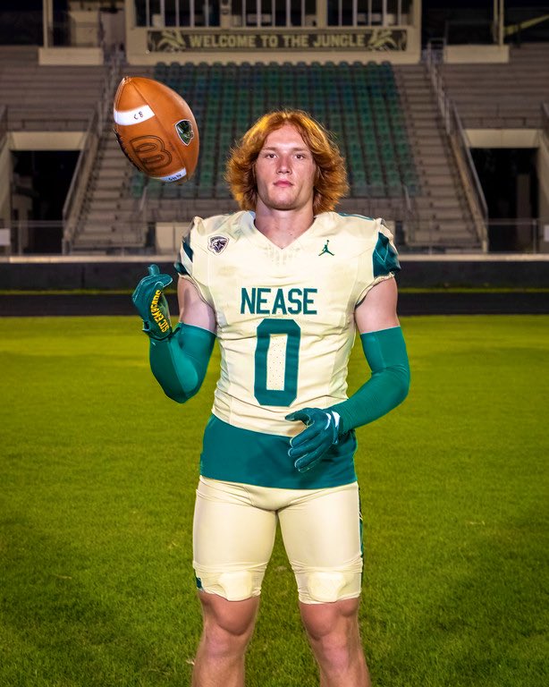 NeaseFTBL's tweet photo. Loading 📸📸📸📸

#NEASE https://t.co/2nq0tXWfvl