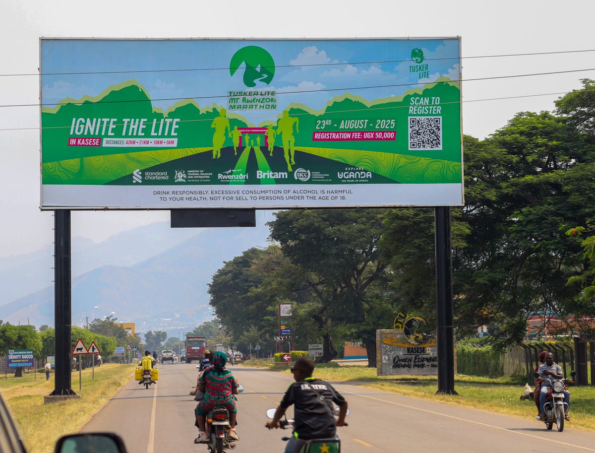 CandigaJohn's tweet photo. Rolled into Kasese and BOOM, 💥 a massive #RwenzoriMarathon billboard welcomes.
Bold. Strategic. Unmissable.

Are you ready to run where the mountains touch the sky? 🌄🏃‍♂️⛰️
I am.
#RwenzoriMarathon https://t.co/09dtN4iDnw