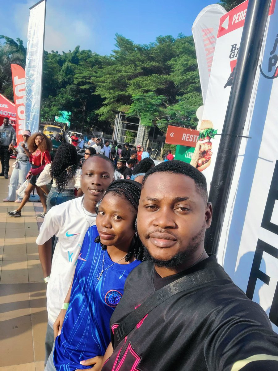 Ekene094's tweet photo. Met two amazing mutuals at the Jollof and Palmie 7.0. Great to see you guys, @Geo2God &amp; @OluwalonimiAbr1 https://t.co/IEQIbYgkWw