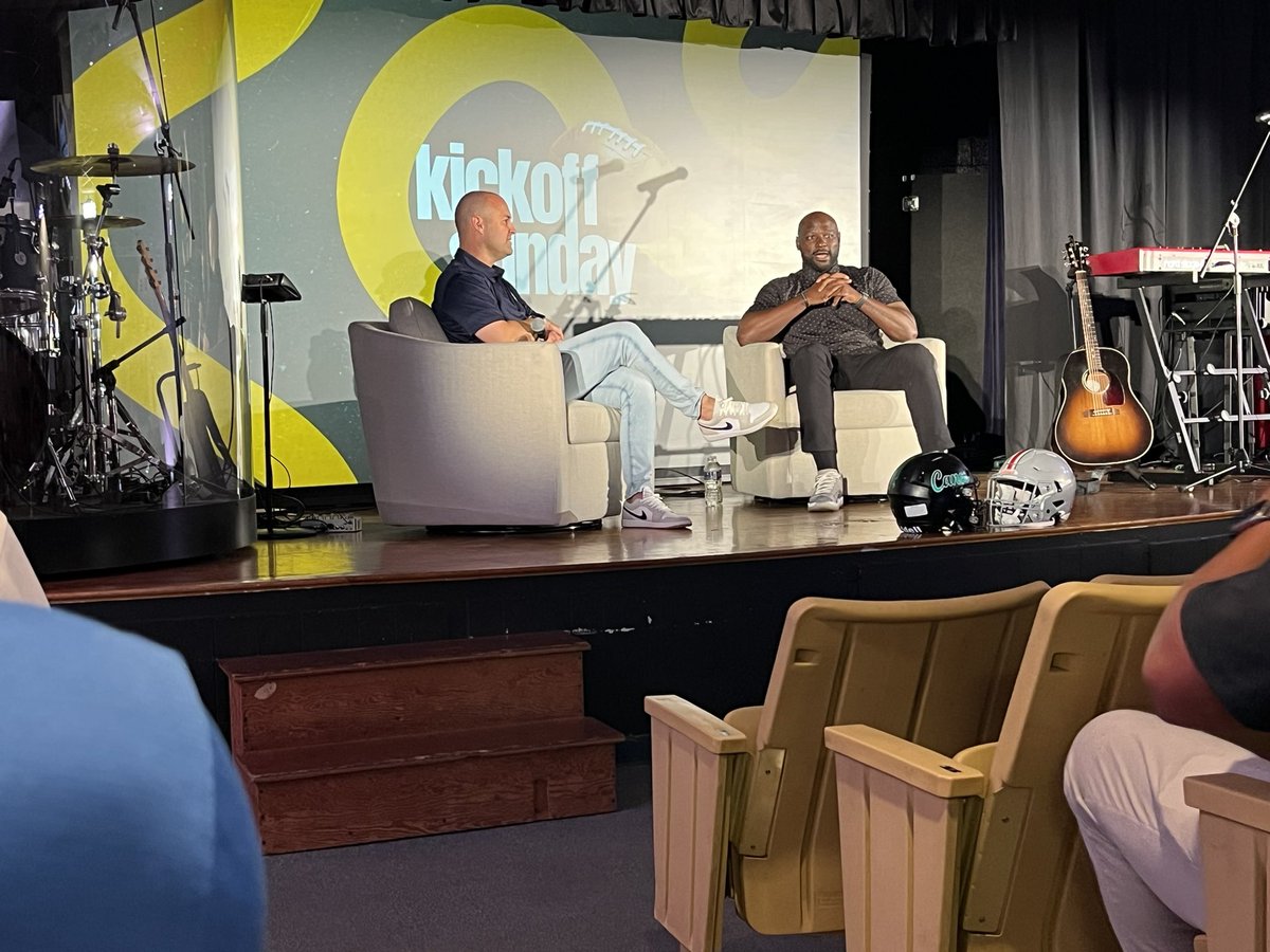 Tina Lee tweet media