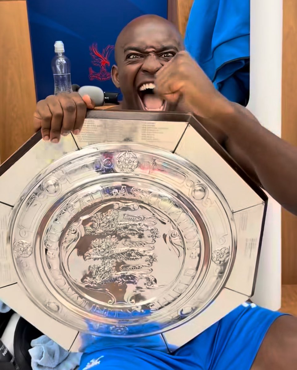 Palace Perch tweet media