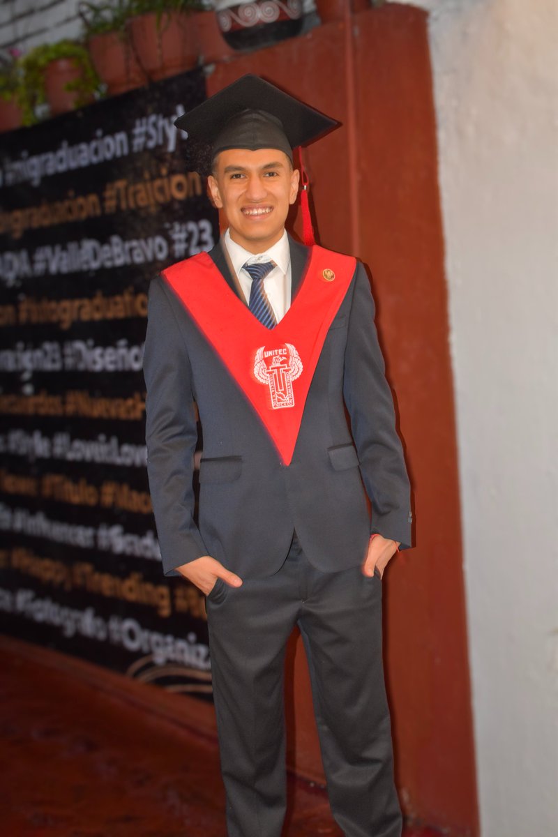 JaramilloJunio's tweet photo. 🎓✨ Hoy celebro un sueño hecho realidad: mi graduación de maestría 📚💼 Un camino lleno de retos, aprendizaje y crecimiento que me impulsa a seguir cumpliendo metas. 🙌 #Jajajaramillo #GraduaciónMaestría #GraduaMaster #UNITEC #MetaCumplida #Orgullo #Éxito #MasterLife #Nuevo https://t.co/Y15hS5eCXC