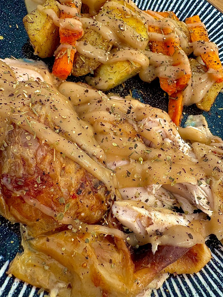 Roast chicken dinner 🍽️