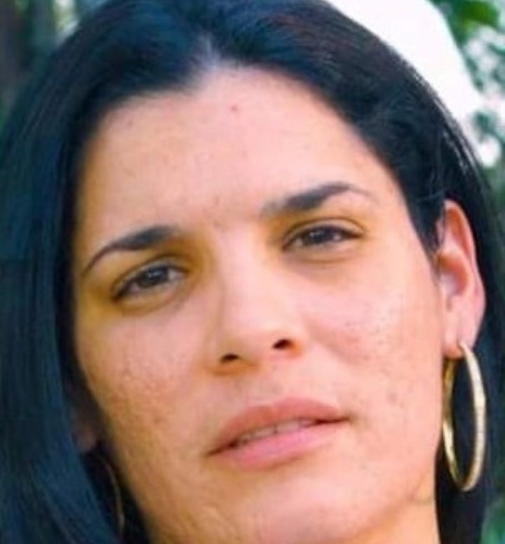 Libertad12021's tweet photo. No podemos olvidar a Sayli Navarro, presa política que alzó la voz contra la dictadura castrista. Sayli fue condenada a 8 años de privación de libertad por manifestarse. No la dejemos sola. Exijo su liberación inmediata. 
#LibertadParaTodosLosPresosPoliticos 
#AbajoLaDictadura 
#Cuba