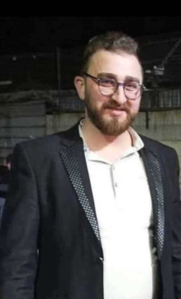 اليوم أنعي زميلي وصديقي على مقاعد الدراسة الجامعية.. تخرجنا ونلنا شهادة الهندسة المدنية.. ولكن صديقي المهندس محمد بحصاص نال شهادة أهم وأعلى.. بفتخر فيك ياصديقي البطل
الله يرحمك ويصبر أهلك🙏
مني ومن كل أهل الساحل نحن فخورين فيك ومنعزي أهلك بفقدانك
#السويداء_الان
#الجولاني_ارهابي