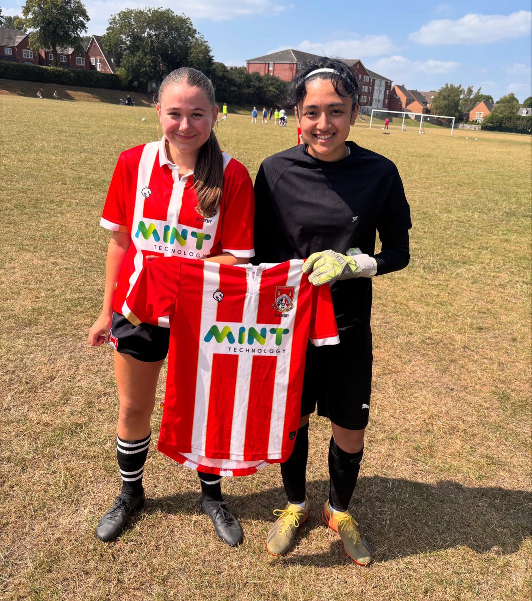 ✍️ DOUBLE MATCH-DAY SIGNING 

We are delighted to announce the signings of Jasmine Bhamra &amp; Lucy Hickman for the 25/26 season. 

Jaz will be our new Goalkeeper &amp; Lucy is combative ball playing central midfielder, They both join us after last season with Lye Town U18s.