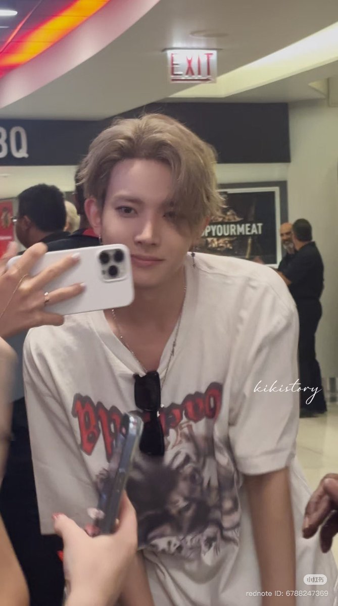 lej ˖ . ݁𝜗𝜚. ݁₊ IS SEEING ENHA tweet media