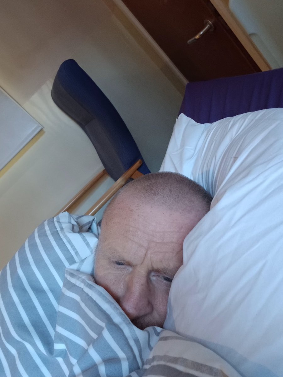 Update after everything thats been pumped in me i feel like utter shite my bodies in agony especially legs but hey tomorrow's a new day we go again and Emma bless my emma bringing all my stuff and my own bedding without her id crumble ❤️ night people 🛌 😴