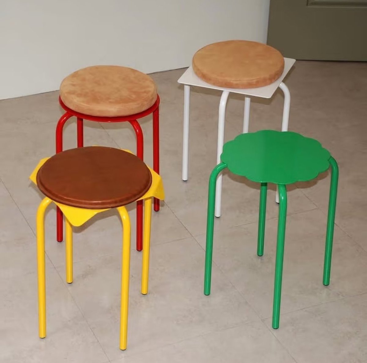 300moods's tweet photo. hamburger stools 🍔 https://t.co/RAa3v6auRP