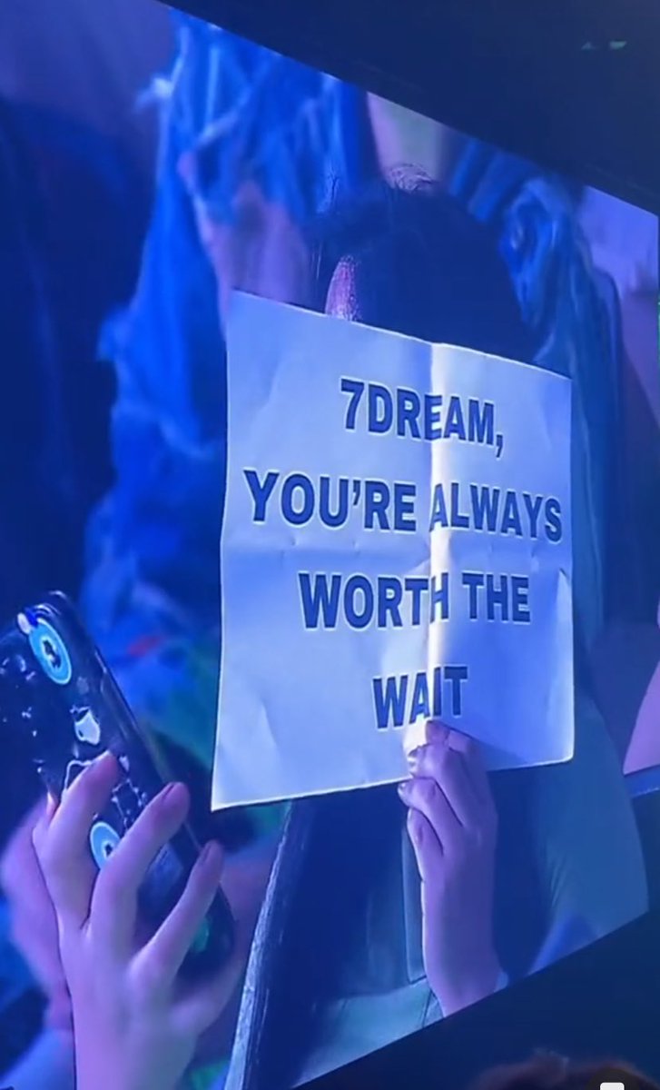 99MAKKEURI's tweet photo. happy one year tds 3 manila 🥹 https://t.co/SIyxW5PBY8