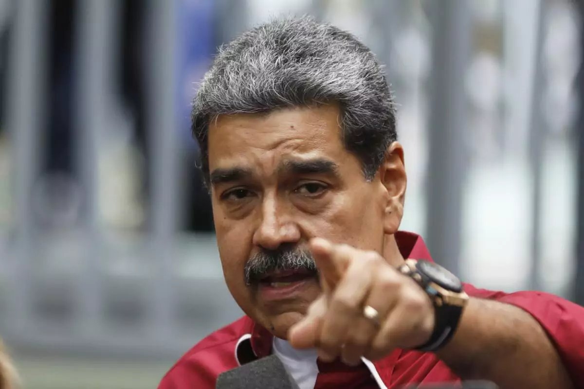 #Internacionales ¡Con los días contados! Nicolás Maduro estaría en la mira de EEUU e Israel por presunta red criminal vinculada a Irán y Hezbolá dlvr.it/TMPz8k