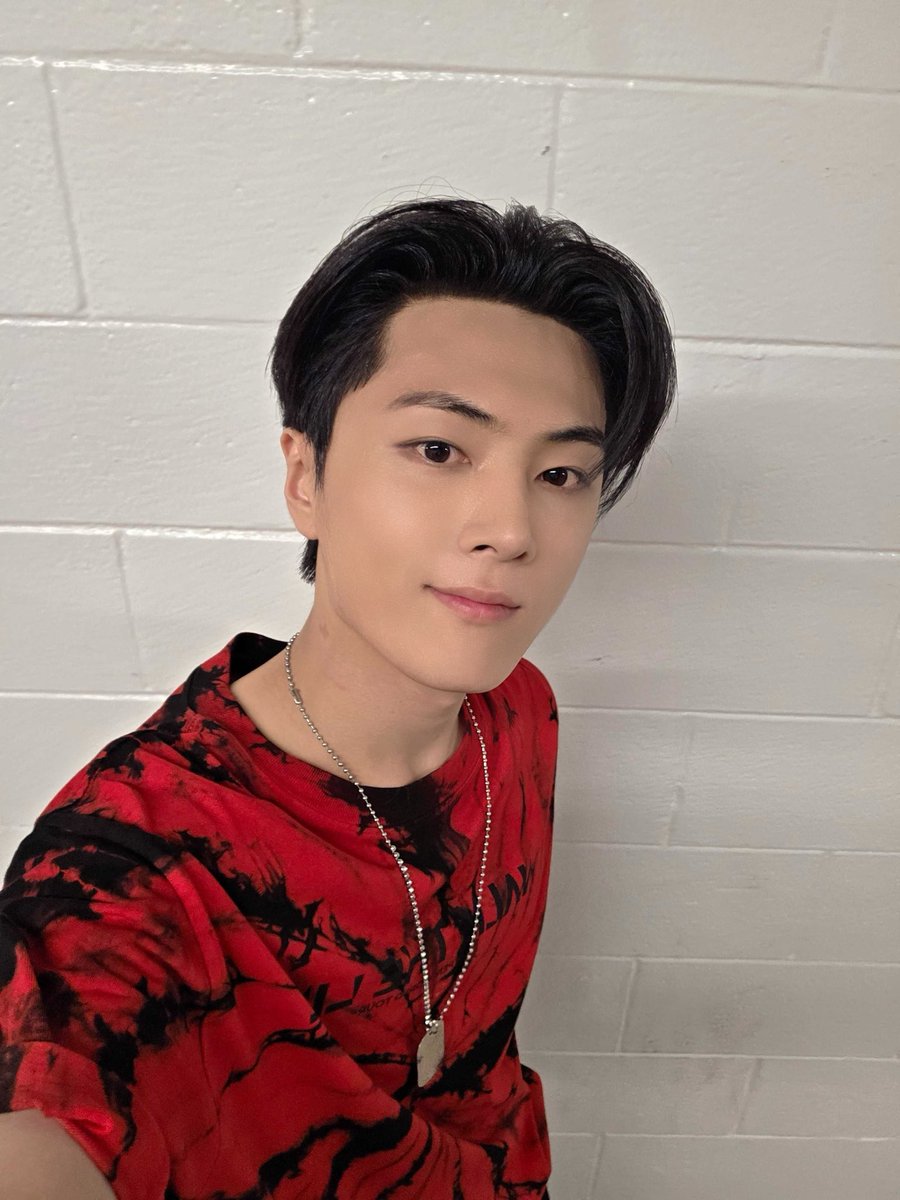 enhypenweverse's tweet photo. [ #제이’s Post ] 250811

#JAY: Luv u Chi-Town🫰

@ENHYPEN_members @ENHYPEN #ENHYPEN #엔하이픈 https://t.co/8rS4wkFWPX