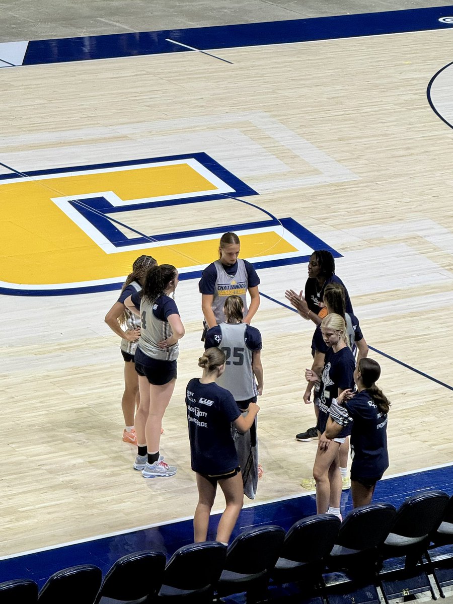 Hannah Bankston (@hannah_bball32) on Twitter photo Thank you <a href="/CoachDSchirm/">Deandra Schirmer</a> and <a href="/GoMocsWBK/">Chattanooga WBB</a> for the invite last weekend. Camp was awesome! Looking forward to coming back next year! Thank you <a href="/CoachDSchirm/">Deandra Schirmer</a> and <a href="/GoMocsWBK/">Chattanooga WBB</a> for the invite last weekend. Camp was awesome! Looking forward to coming back next year!