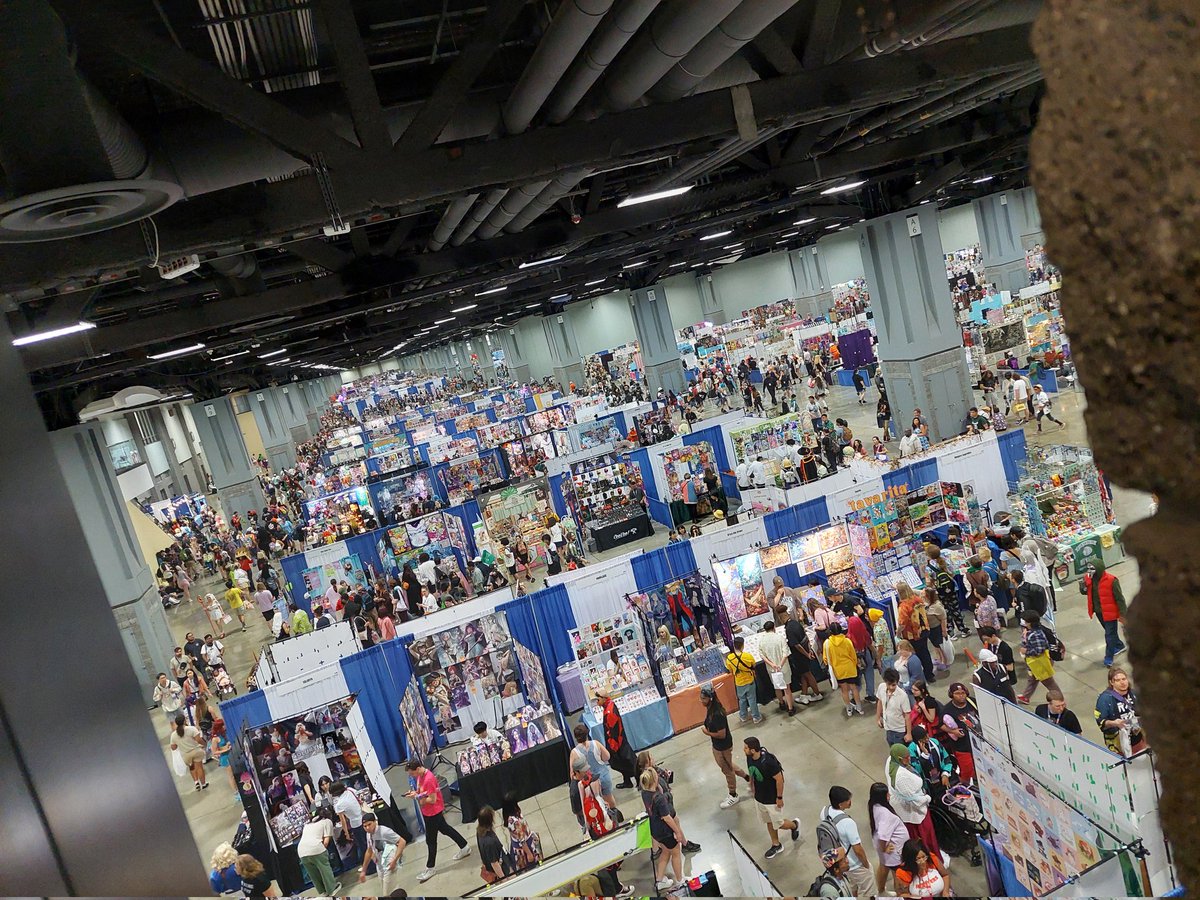 Bye Otakon!!
Managed to get a few last minute meetups in. Now it's time for the airport.