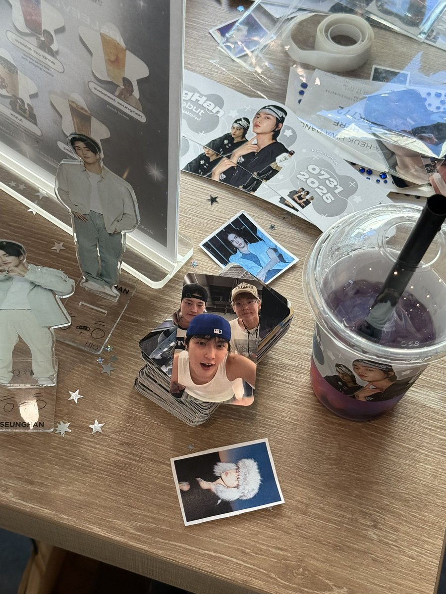 thank you so much everyone who came to support xnghan at the la cupsleeve 👀‼️😛 #xnghanxummer