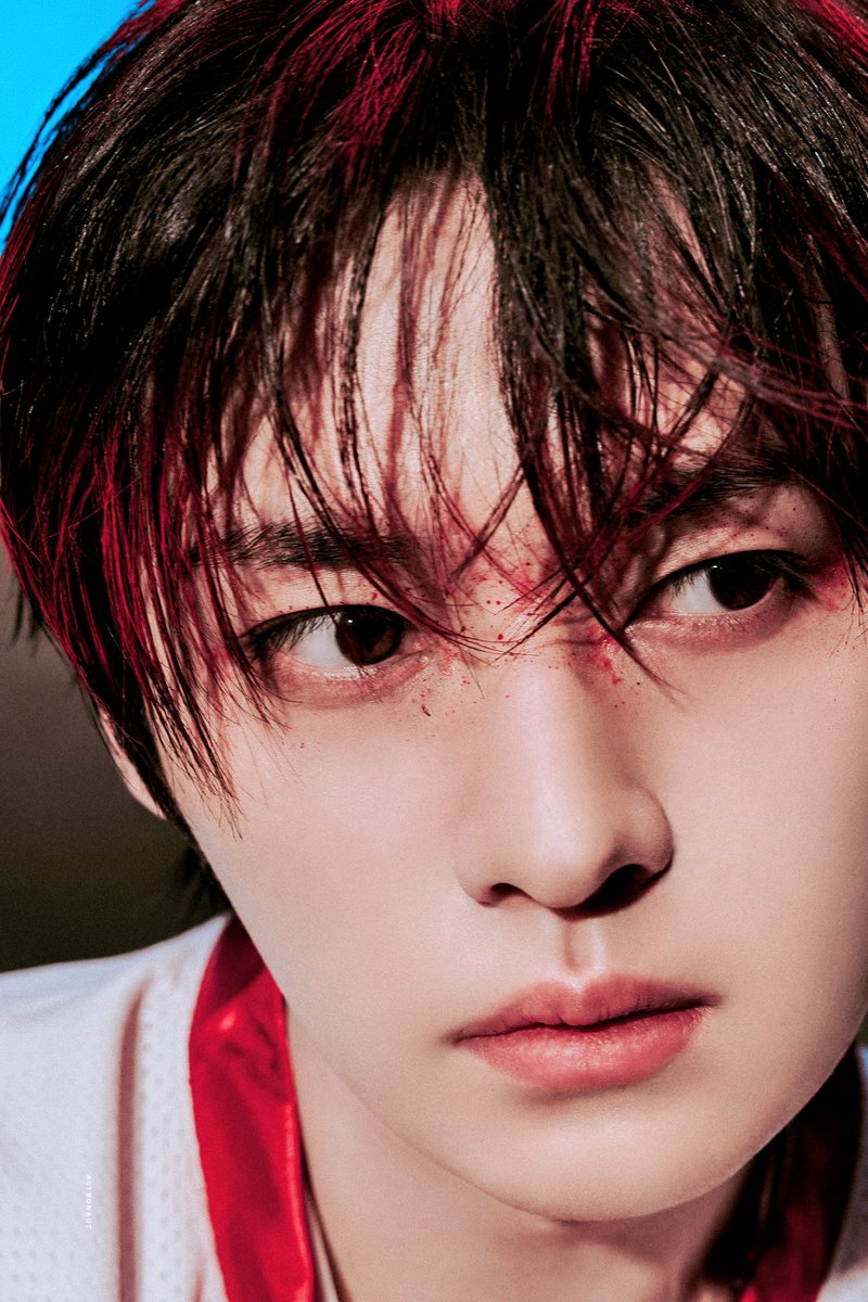 1025gif's tweet photo. HOORAY ฅ  

#리노 #LEEKNOW https://t.co/Sy18M7qn5P