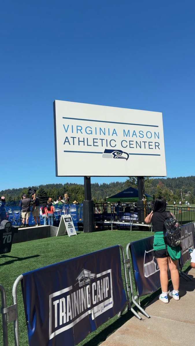 steezyasmith's tweet photo. Beautiful day in Seattle for some #Seahawks training camp action ☀️ https://t.co/jAdmgDLajq