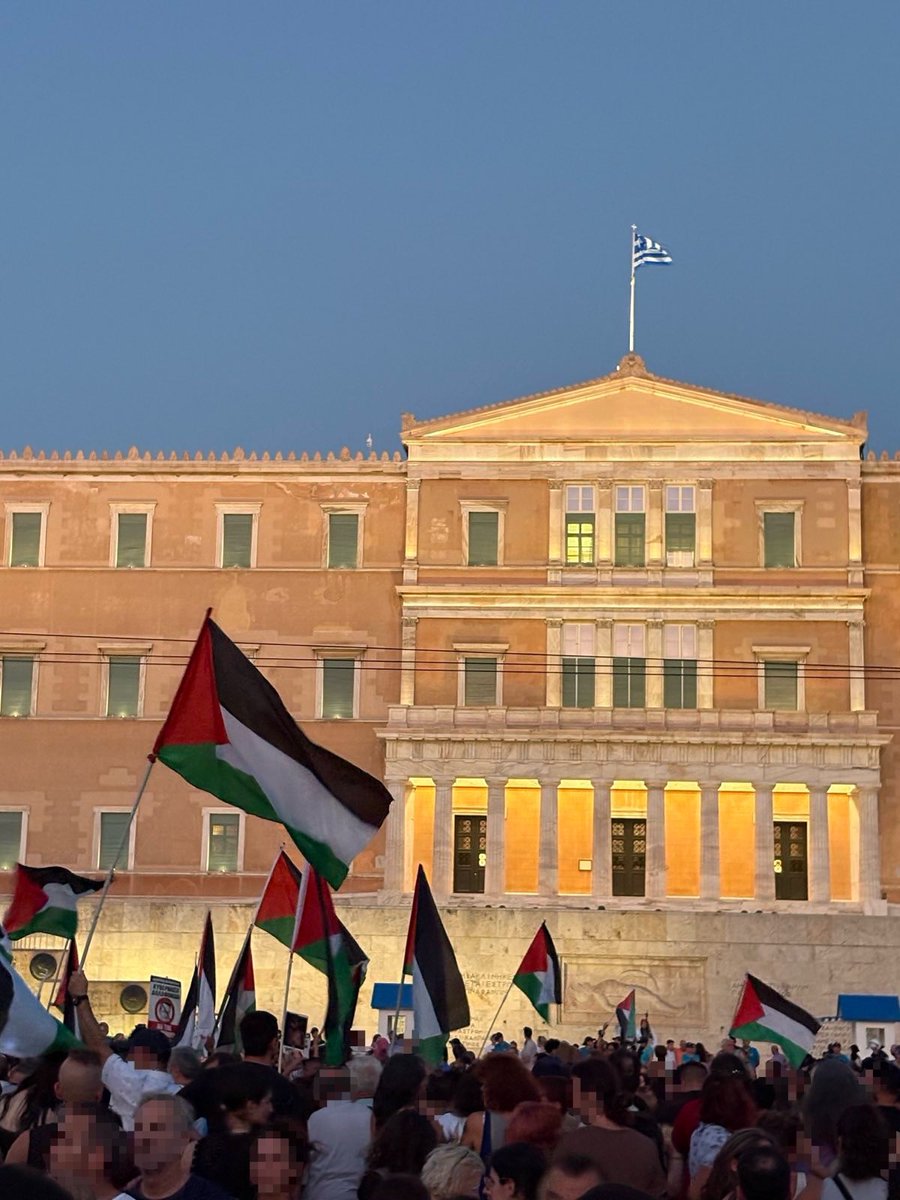 #ΤΩΡΑ Η πανελλαδική συγκέντρωση στο #Σύνταγμα με την συμμετοχή χιλιάδες κόσμου. 

ΛΕΥΤΕΡΙΑ ΣΤΗΝ ΠΑΛΑΙΣΤΙΝΗ 

ΚΑΜΙΑ ΕΜΠΛΟΚΗ ΣΤΗΝ ΓΕΝΟΚΤΟΝΙΑ

#antireport
