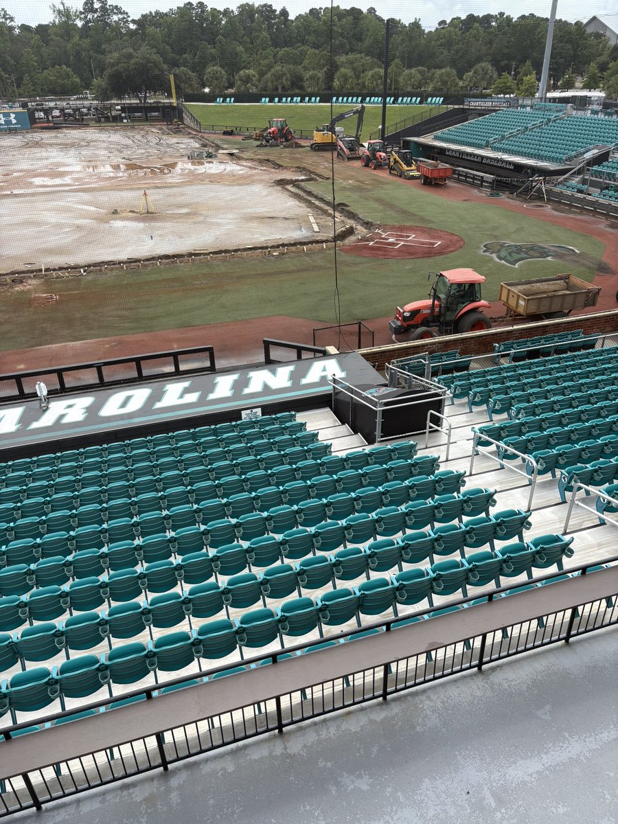 KSchnall9's tweet image. Fantastic progress! We can’t wait to bring you the best playing surface in the country!

More improvements coming too! 

We aren’t going anywhere! 
Head is down &amp;amp; hungrier as ever!
#RelentlessConsistency 

#TealNation
#CoastalBaseball