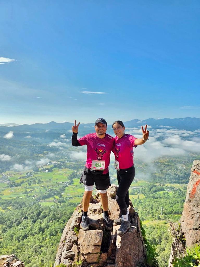 lopez_isra's tweet photo. Junto a mi esposa @Xquenda80 y amigos, participamos en el Trail de las Culturas, los paisajes de Tlaxiaco dejaron maravillados a quienes formamos parte de esta gran experiencia.

Un evento cultural y deportivo que promueve la sana convivencia y el turismo en nuestra región; Nuestro reconocimiento y felicitación a los organizadores por hacer posible esta fiesta del deporte y la cultura.