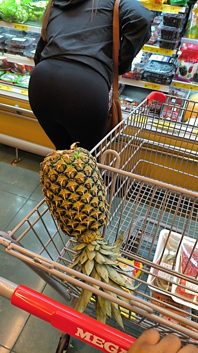 En el mega del recreo a ver si lo de la piña funciona 😈😏😈😏