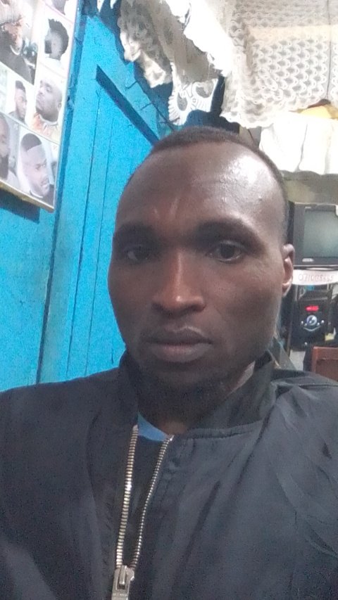 JacobKobia2's tweet photo. Where are the followers on this site kindly?? https://t.co/yMtiPFuEwu