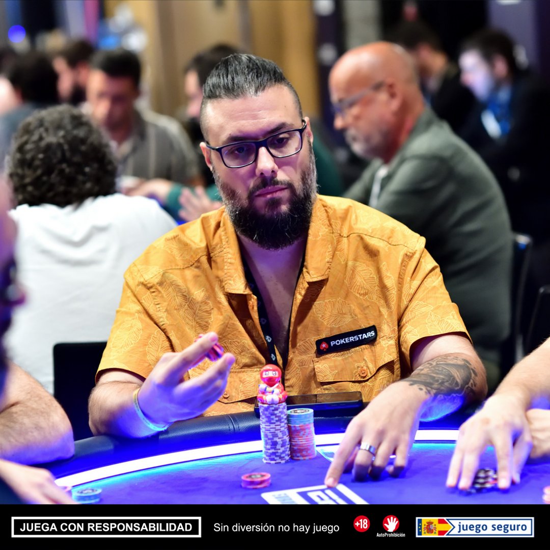 🎬¡DA COMIENZO EL SHOW!🎬

Ya está <a href="/Dauchvid/">David Gutiérrez</a> en directo, jugando el lobby completo de #PokerStars ♠️

¿Se viene entrada para el #EPTBarcelona? 👀

🔗 psta.rs/TwitchES