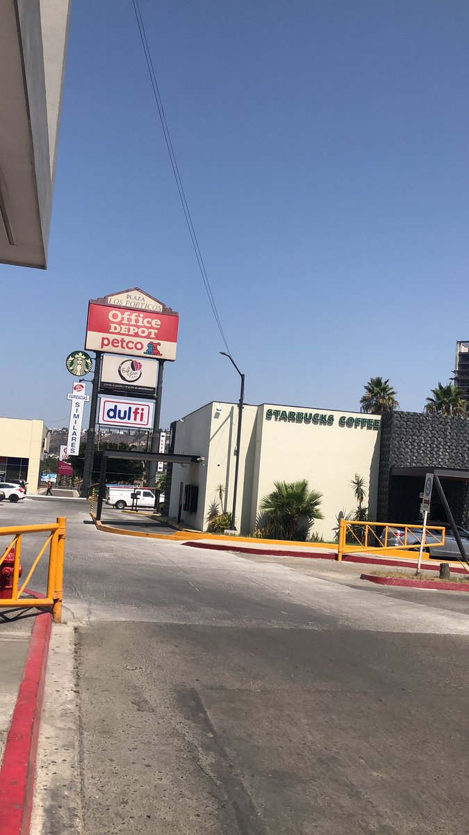 Pepe y Eli tweet media