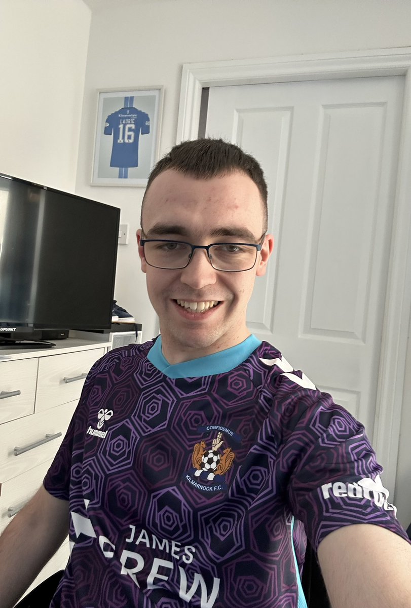 Laurie Finlayson (@lauriefinlayson) on Twitter photo Killie N’ Roses 🌹
We've long wondered if our club anthem, Paper Roses, could inspire a kit, and the answer is yes - great work from <a href="/hummel1923/">hummel</a>, as always! 🌹
Before the season ends, <a href="/KilmarnockFC/">Kilmarnock FC</a> need to send <a href="/marieosmond/">Marie Osmond</a> a shirt! 💜 Killie N’ Roses 🌹
We've long wondered if our club anthem, Paper Roses, could inspire a kit, and the answer is yes - great work from <a href="/hummel1923/">hummel</a>, as always! 🌹
Before the season ends, <a href="/KilmarnockFC/">Kilmarnock FC</a> need to send <a href="/marieosmond/">Marie Osmond</a> a shirt! 💜