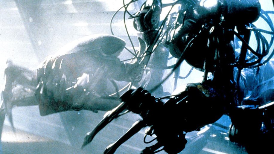 zerpyco's tweet photo. @WitchKingDalek It remember me to Death Machine. Is a bad movie tho, but the robot design Is very cool. https://t.co/oY7JTErO6e