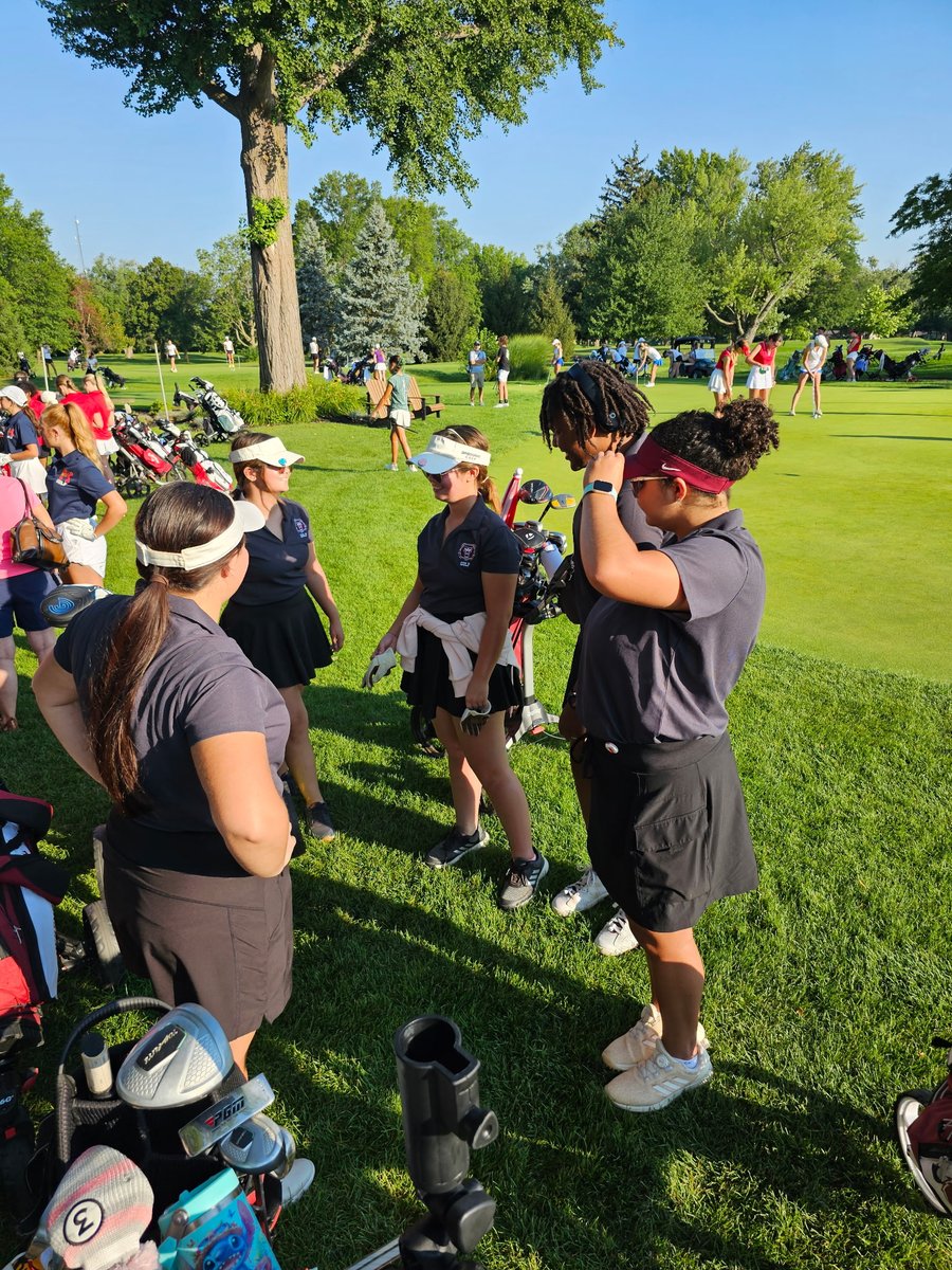 LCHS_GGolf's tweet photo. Yesterday the Lady Bears competed in the Kokomo Invitational. Lots of great competitors! Our own Valerie Murray shot a Person Best 18 hole score. https://t.co/0kxcjCs1PC