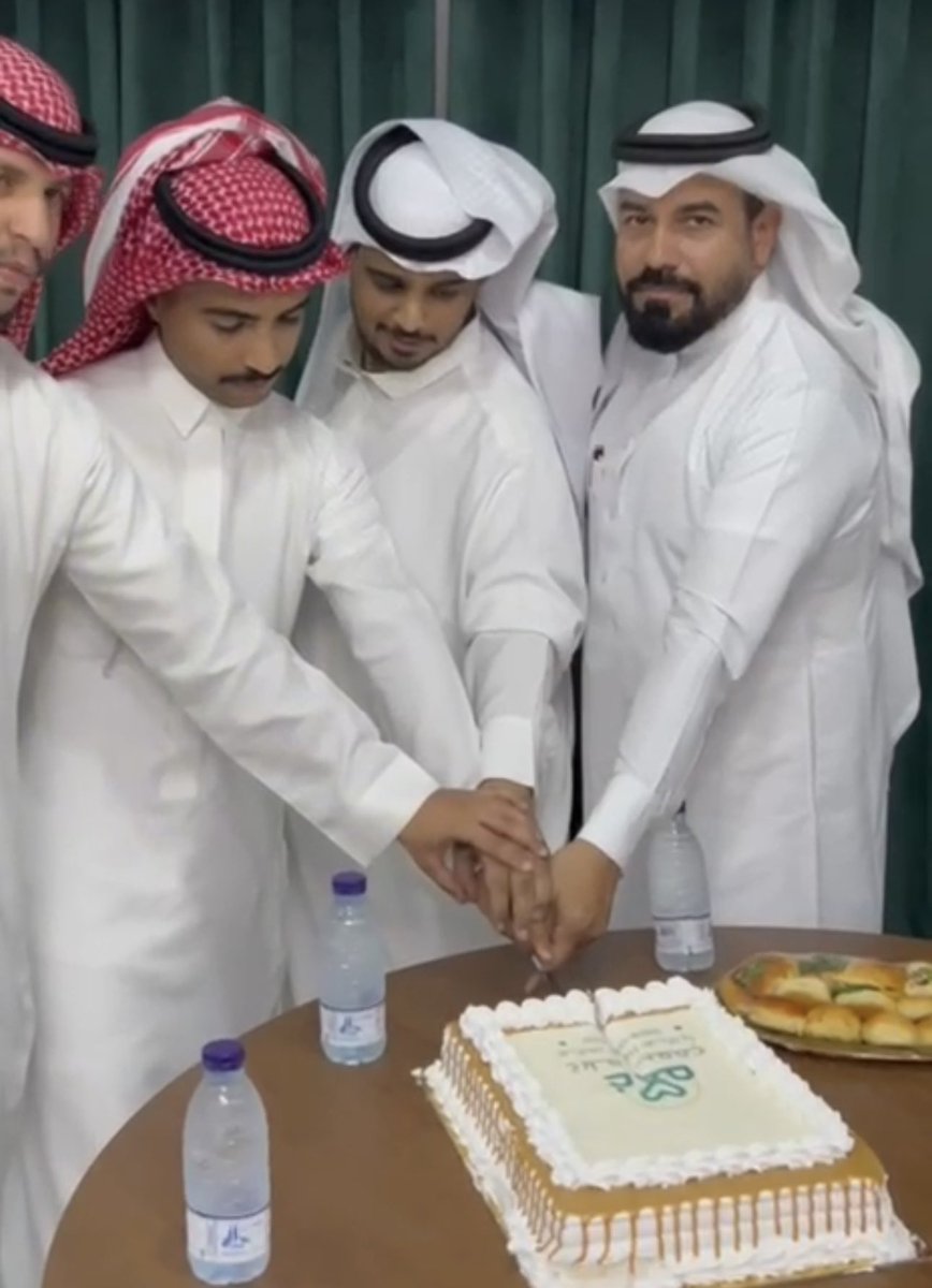 Malath_yatim's tweet photo. بحمد الله وتوفيقه، حققت جمعية ملاذ لرعاية الأيتام بمكة المكرمة إنجازًا جديدًا يتمثل في بدء العمل من مقرها الرسمي، ليكون نقطة انطلاق مباركة لخدمة أبنائنا الأيتام وتقديم الرعاية والدعم الذي يستحقونه، سائلين المولى عز وجل دوام التوفيق والعطاء.

كما تتقدم الجمعية بخالص الشكر والتقدير لـ جمعية لين للأعمال الإنسانية على استضافتها الكريمة خلال الفترة الماضية، مما يعكس روح التعاون والتكامل بين مؤسسات العمل الخيري

#جمعية_ملاذ
#ملاذ_لرعاية_الأيتام