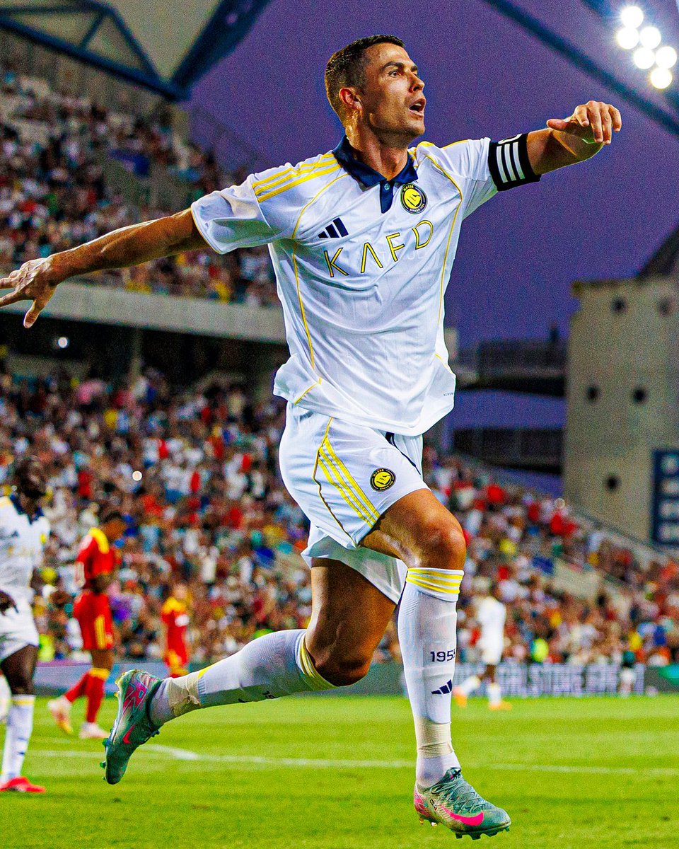 CR7Brasil's tweet photo. “Meu sonho era treinar  o Cristiano, eu vou potencializar ele mais ainda, nao importa a idade que tem”

🎙️| Jorge Jesus

Observação: Cristiano Ronaldo ja tem 6 gols em 3 jogos com o treinador. https://t.co/bwu7pblvrz